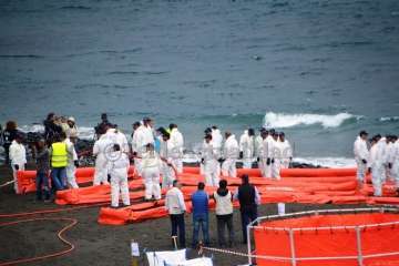 Simulacro de vertido de hidrocarburos en la playa de Jinámar-Telde (Foto TA y Antonio Alí)